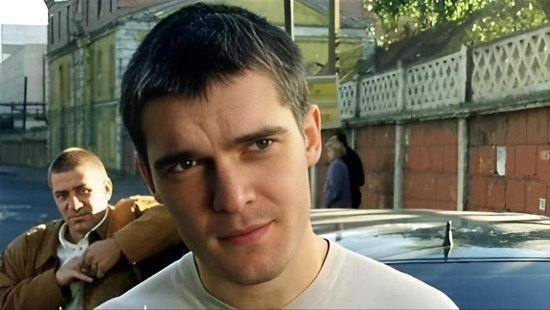 Из бандита и брутального полицейского в блогера-интеллектуала: резкая смена имиджа Романа Агеева