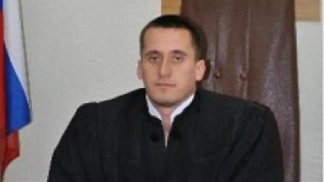 Расстрелял, отрезал половой орган и воткнул в глаз нож: кто и почему убил федерального судью Василия Ветлугина