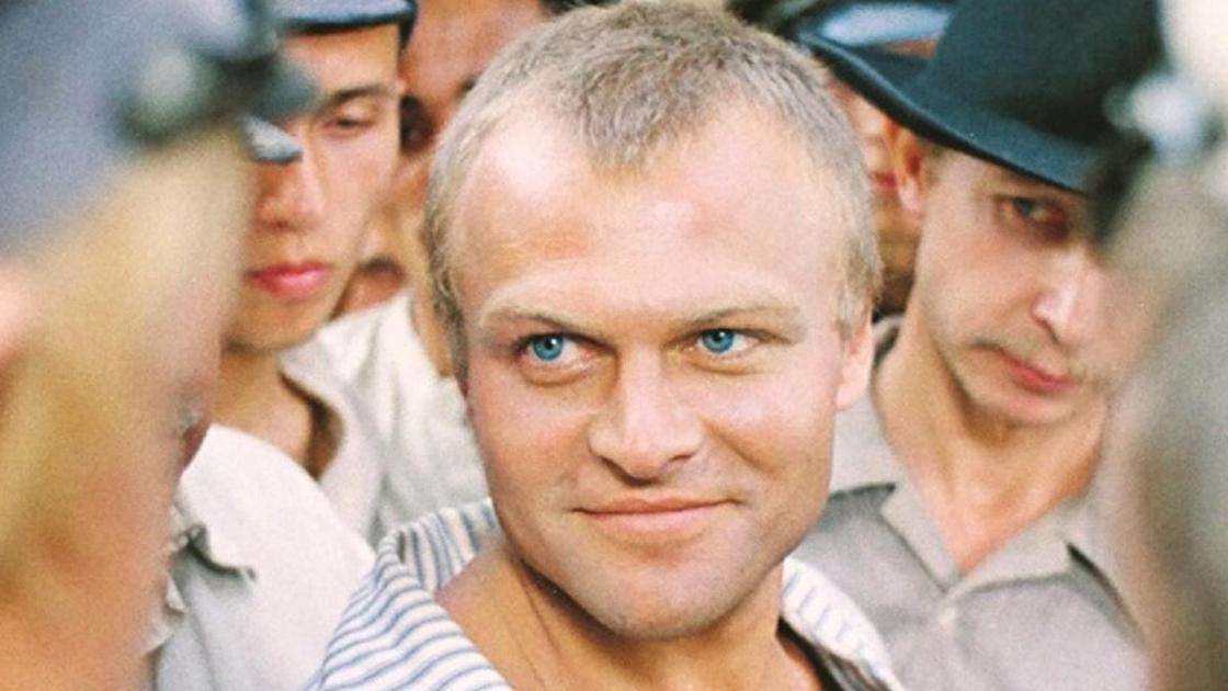 «Хотели похоронить его вместе с бомжами». Уход от Гниловой к Печерниковой и загадочная смерть Александра Соловьева