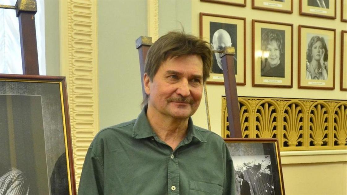 Прощания с Юрием Бутусовым пройдут в Латвии, Литве и Болгарии — многие ученики из РФ не смогут увидеть его в последний раз