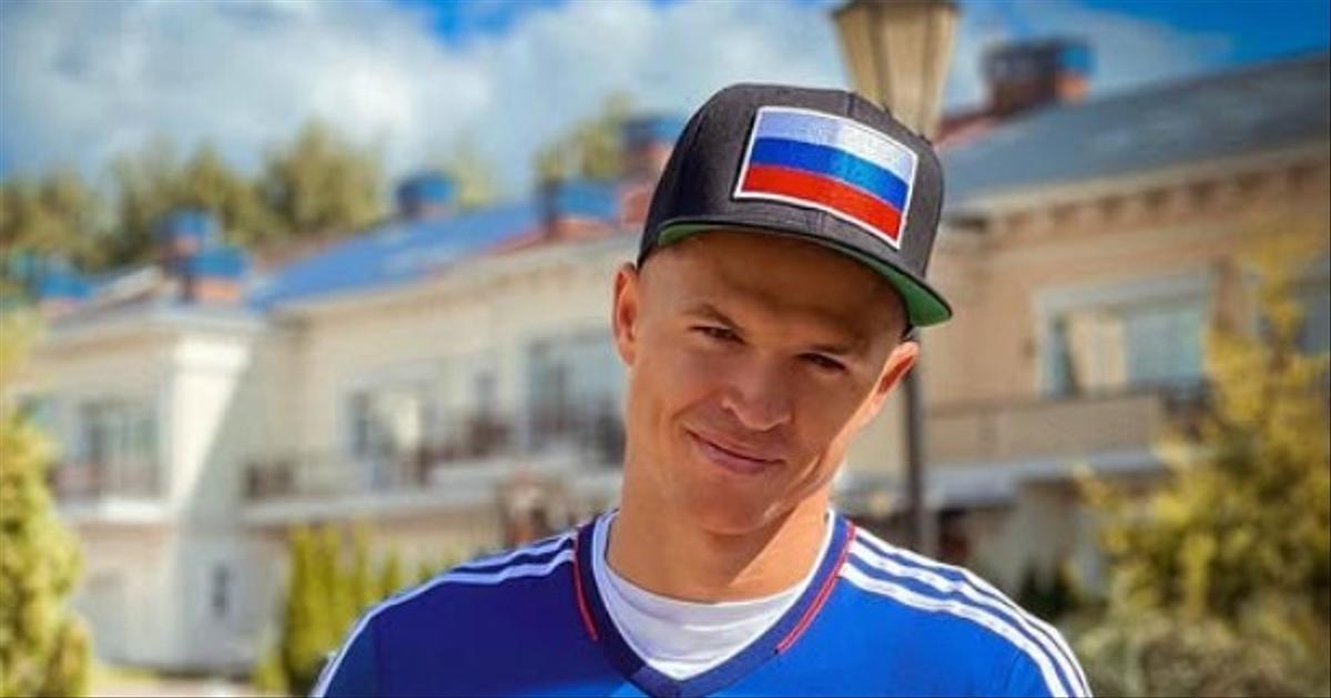 «Они вызывающе себя вели»: Дмитрий Тарасов о скандале с моделями в Сочи и намеках на хейт от поклонников Ольги Бузовой