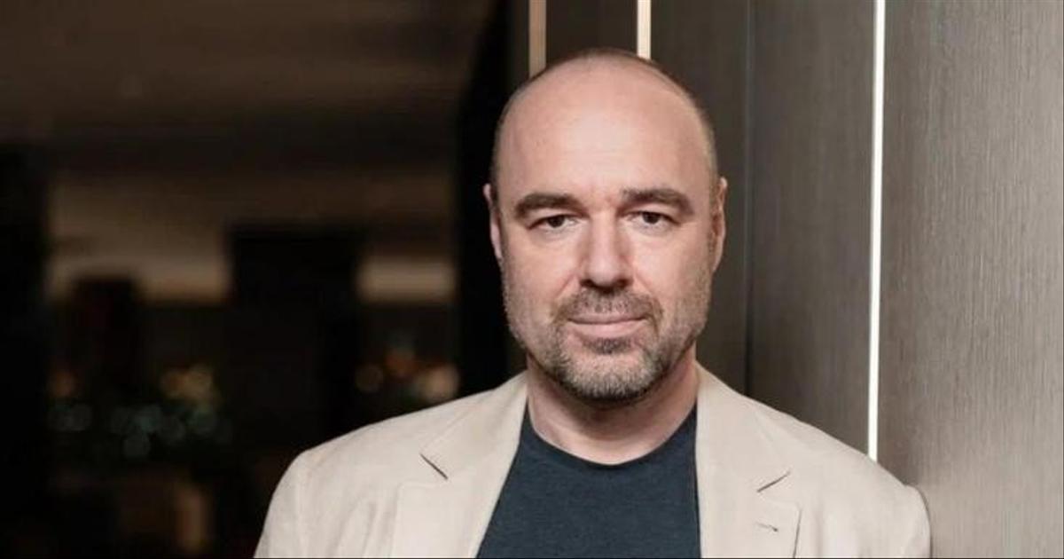 Товстик сравнил жену и любовницу: «Полина цивилизованно решила вопрос развода, ситуация с Еленой превращается в фарс»