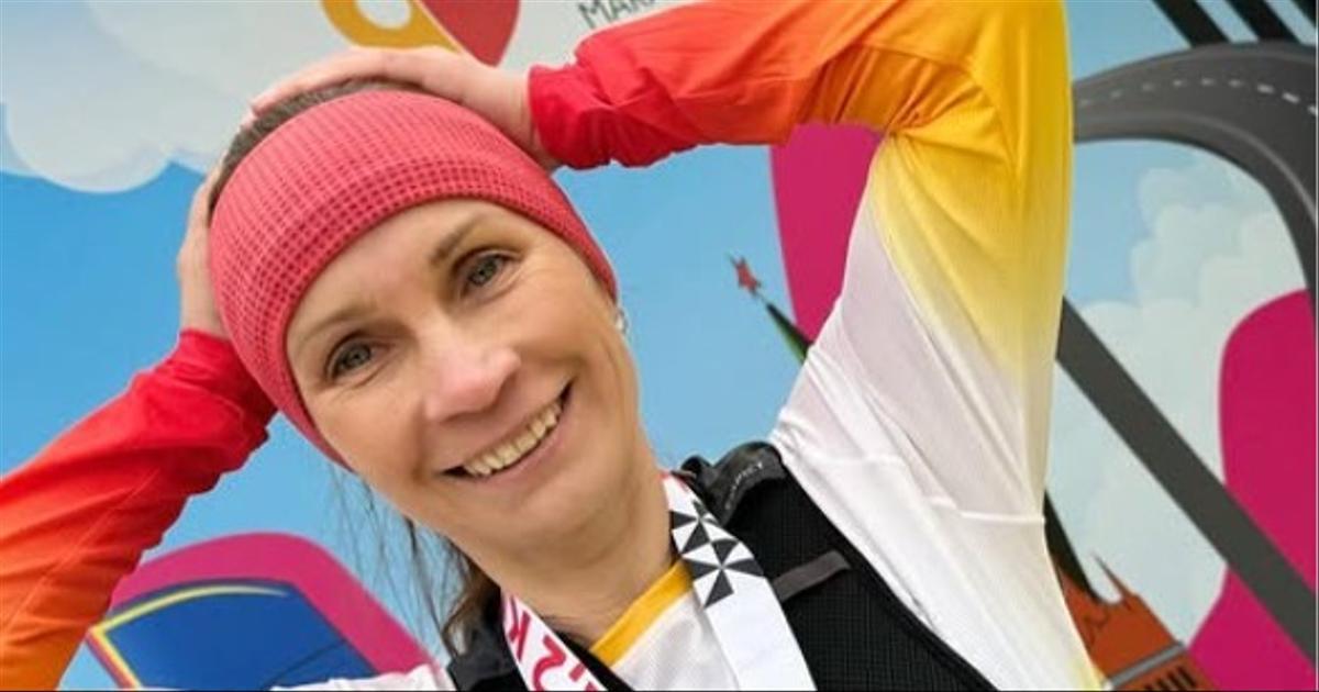 Улыбается, сидя на снегу со сломанной ногой: последнее фото Наговицыной и Луки, погибшего в мучениях на пике Победы