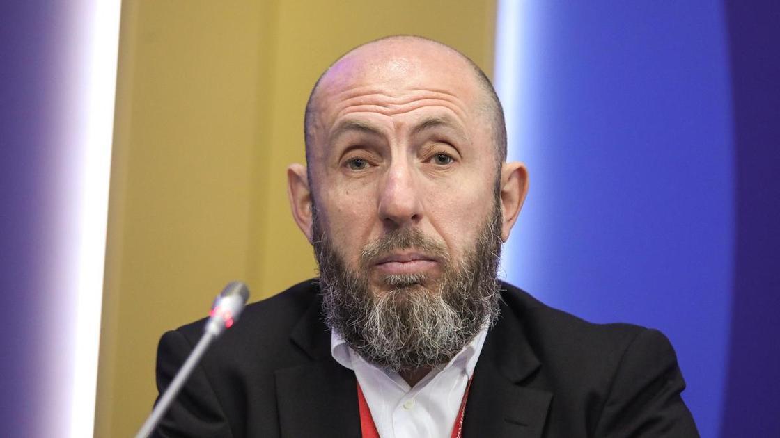 Владимир Кехман освобожден от должности генерального директора МХАТ им. Горького после скандала с коррупцией.