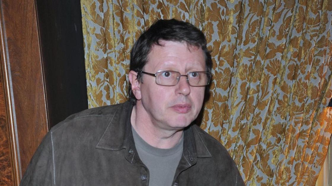 Шахназаров критикует Ширвиндта: «Ваше унылое выражение лица подходит лишь для программы о пиявках, а мой отец был настоящим кумиром».