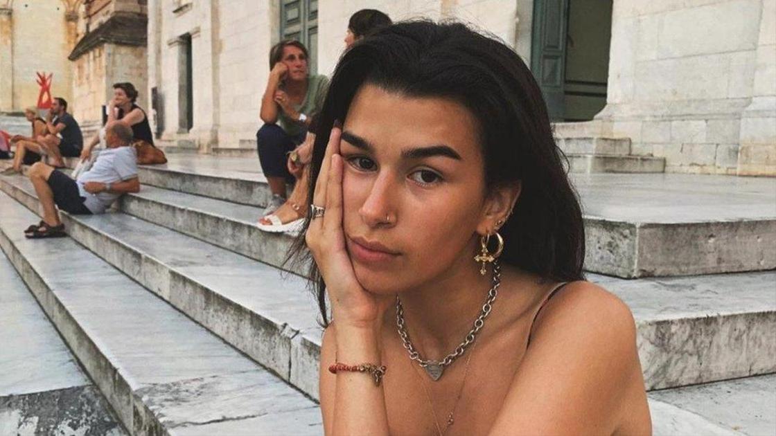 Падчерица Ивана Урганта начала отношения с популярным российским рэп-исполнителем.