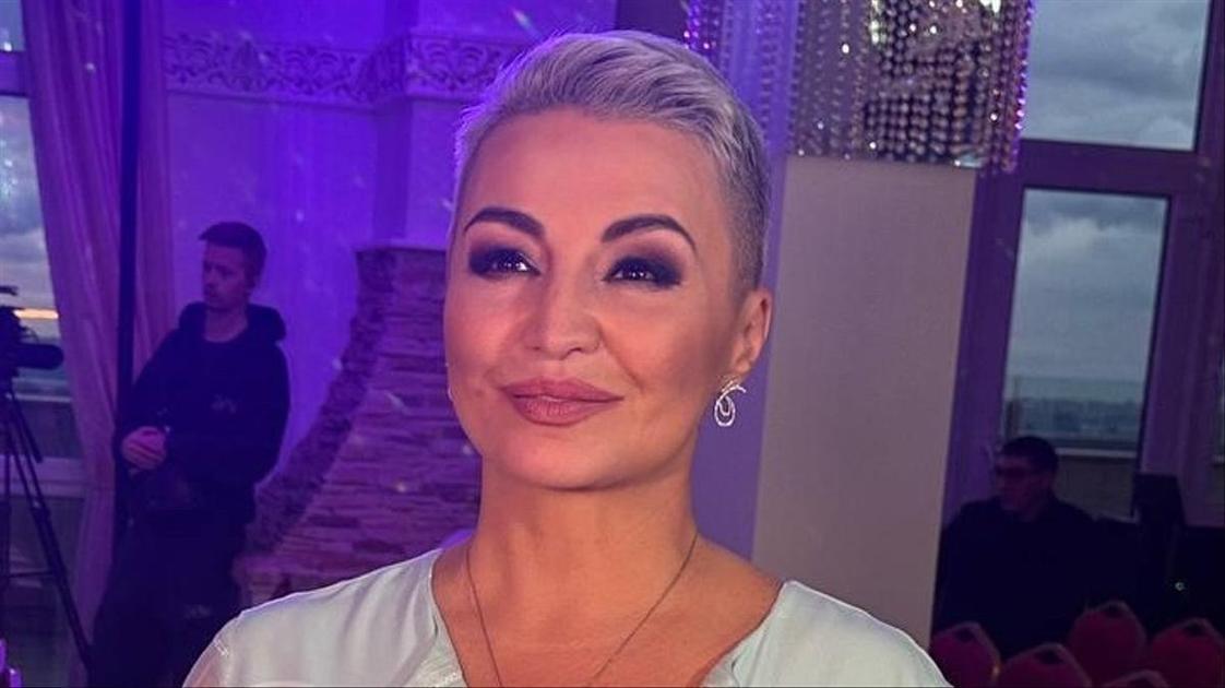 Исцеляла руками, пела на языке Вселенной, проводила мистический эксперимент: как отметила свой день рождения Катя Лель.