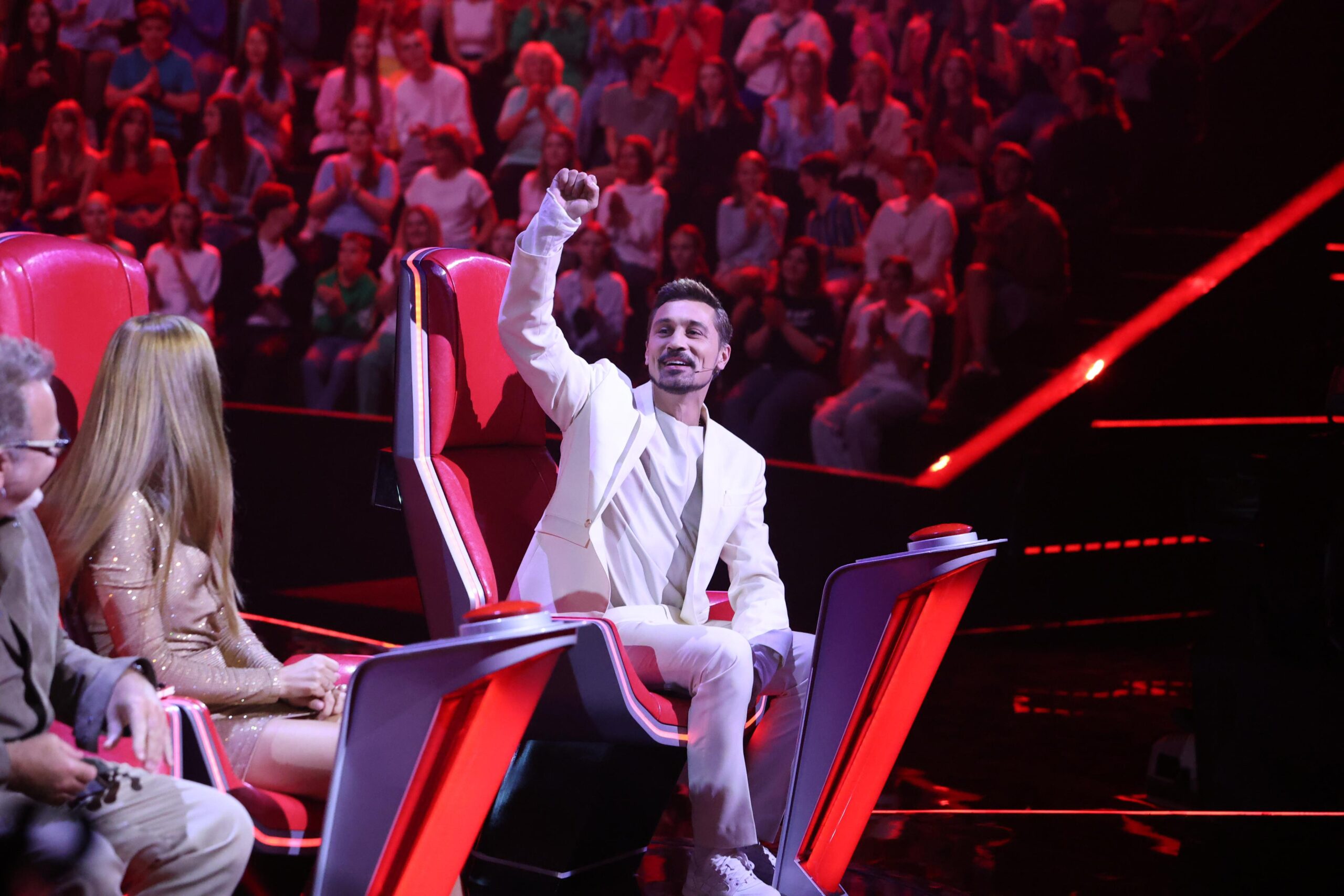 «Их проблемы в том, что они не обернулись»: 8-летняя Дианка-хулиганка проучила наставников «Голос. Дети»