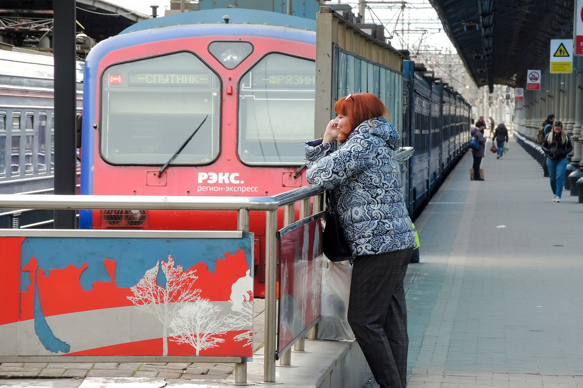 Десять поездов задержаны из-за происшествия на железной дороге в Орловской области.
