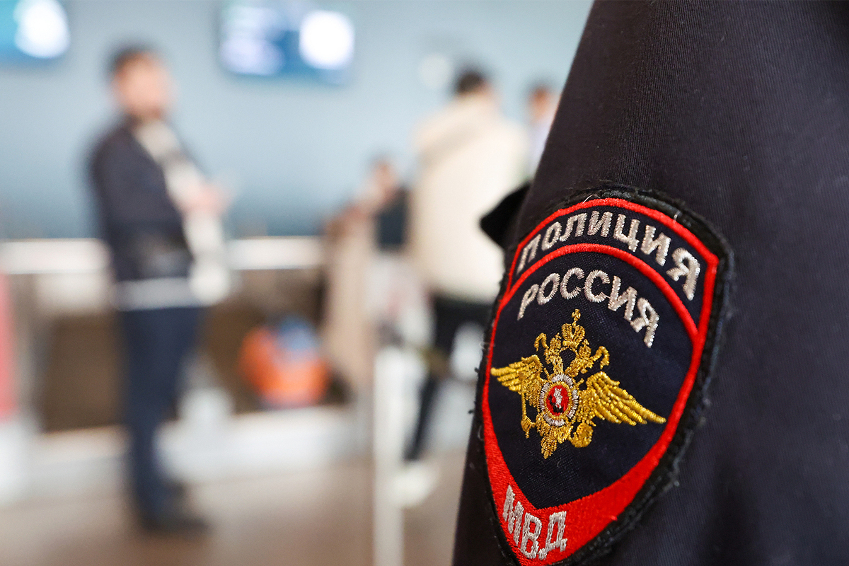 «Тебе не суждено жить»: школьные неонацисты оскорбили мигранта из-за его приверженности Путину.