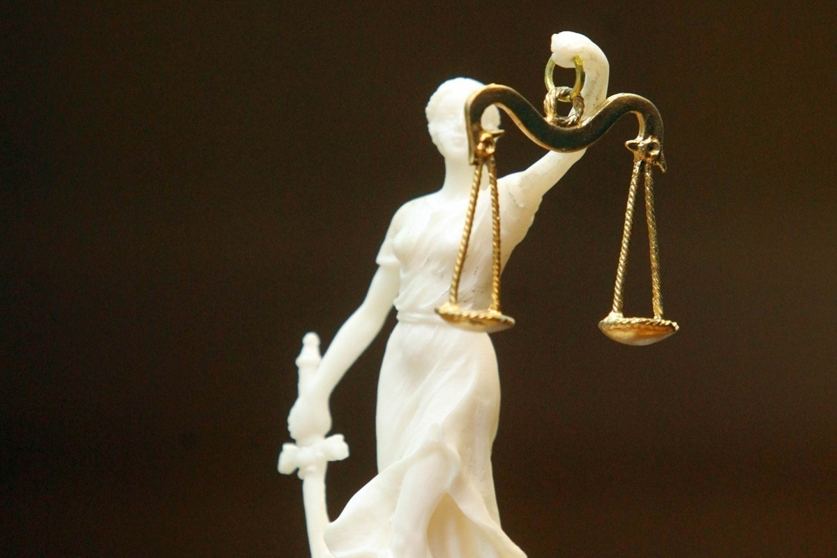 Суд в Петербурге огласит решение по делу мигранта, который нанес ножевое ранение беременной в живот.