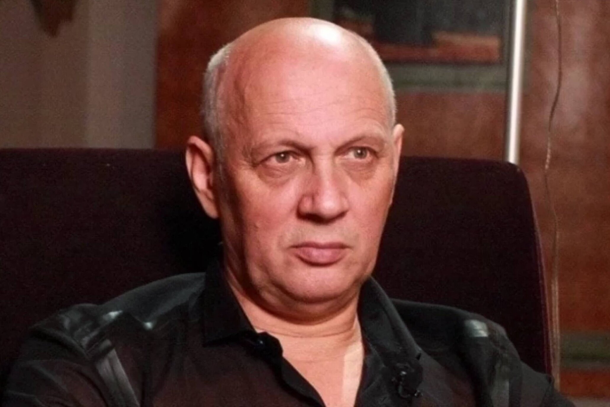 Вдова писателя-фантаста и актера Василия Головачева раскрыла причины его смерти в больнице.
