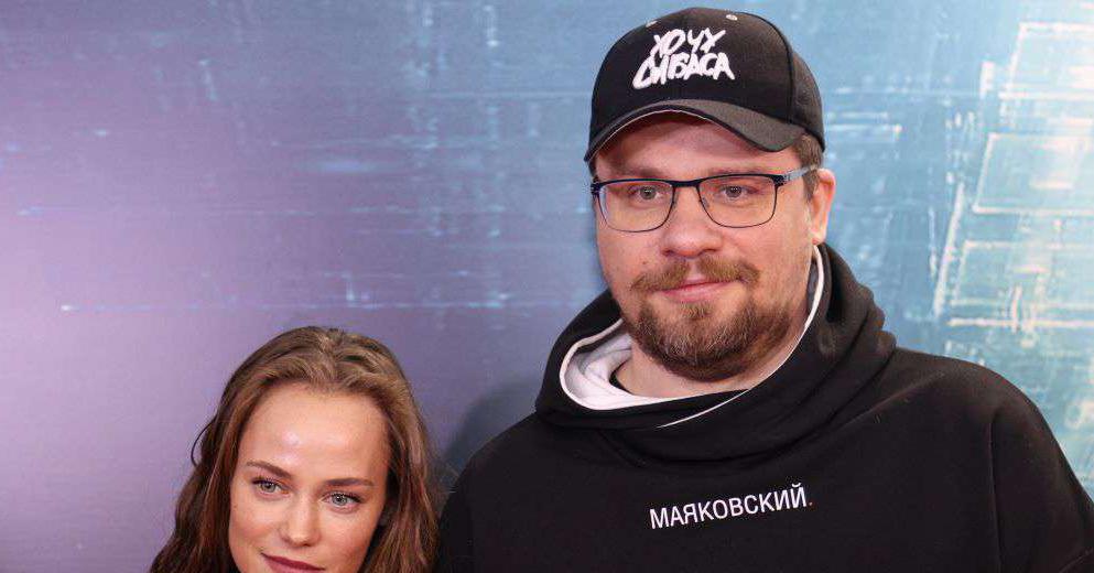 32-летняя супруга Гарика Харламова привлекла внимание в Сети фотографиями в купальнике