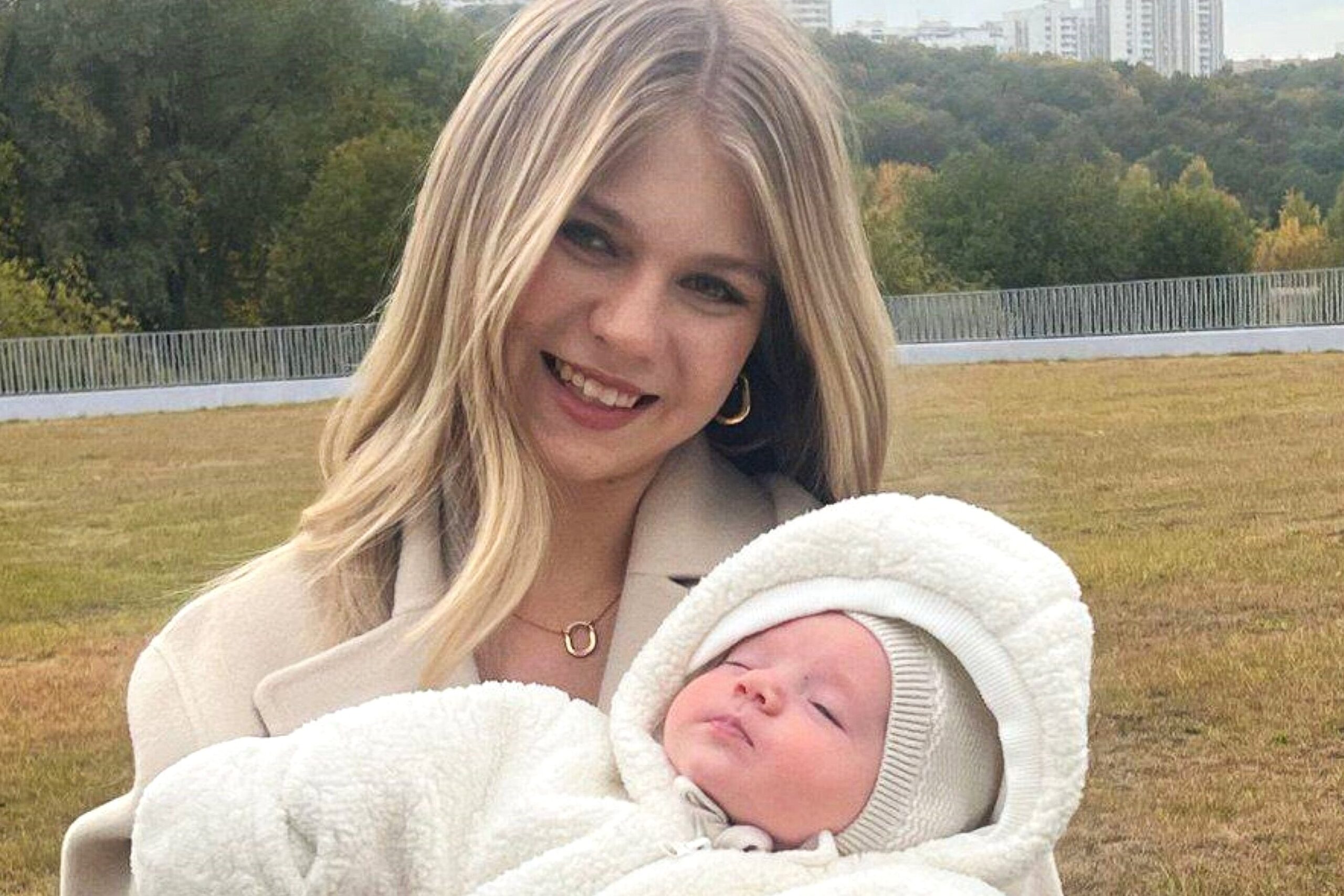 «Мише исполнилось 2 месяца! Он заметно подрос!»: Александра Трусова поделилась трогательными фотографиями
