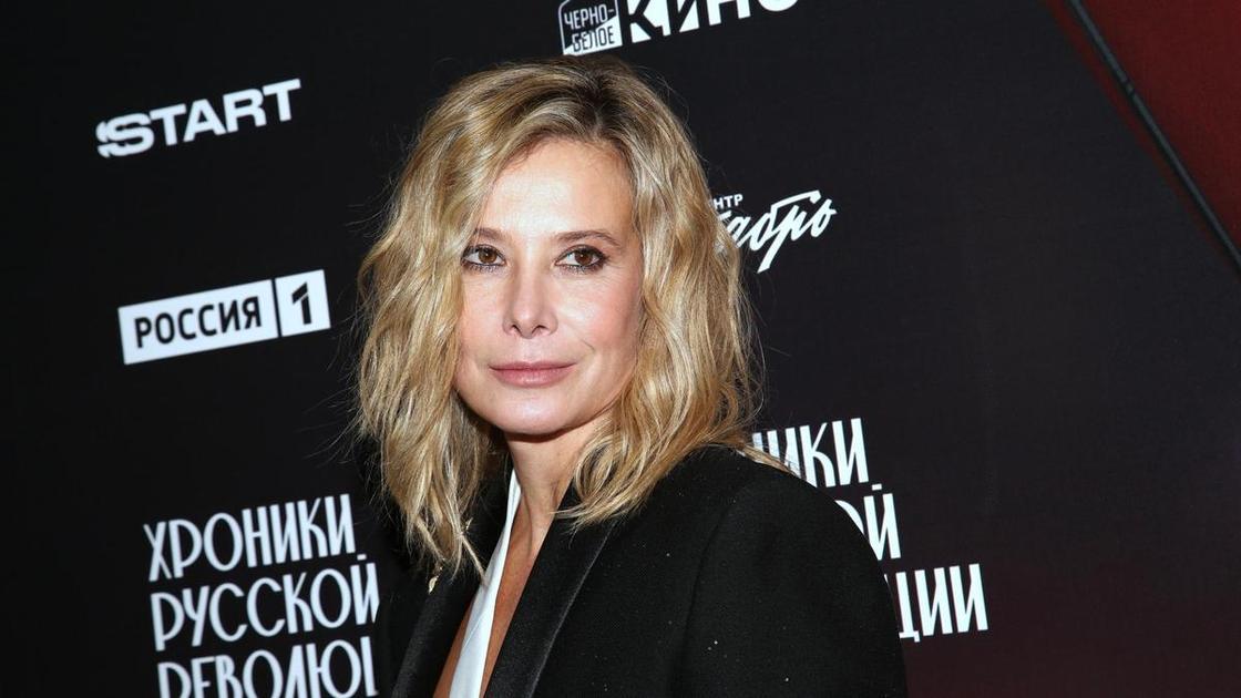 Юлия Высоцкая опровергает неудачи на кухне: «На самом деле, сырники у меня действительно великолепные!»