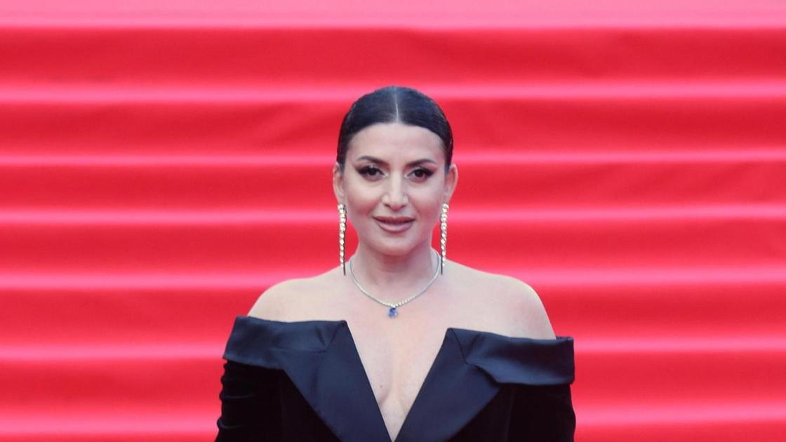 Жасмин о критике в адрес её 13-летней дочери-артистки: «Это должно лишь укреплять»