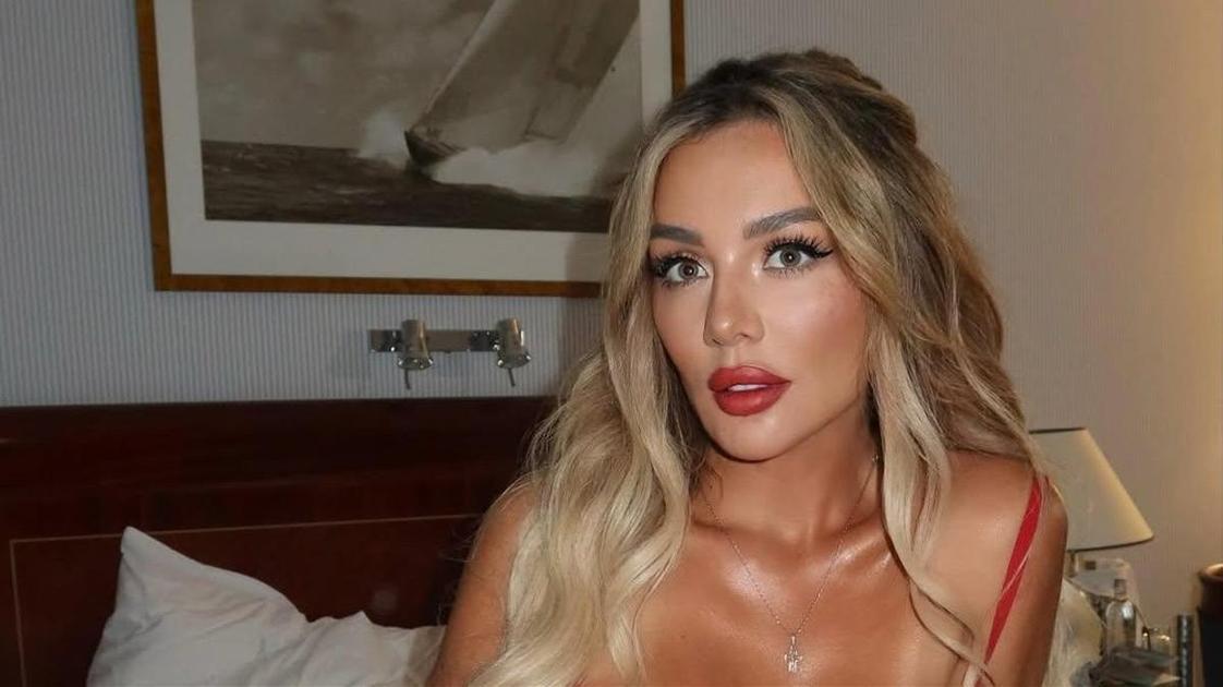 «Я приеду с подарками, сумками Louis Vuitton и наличными»: Седокова гордится своим состоятельным поклонником и делится их перепиской.