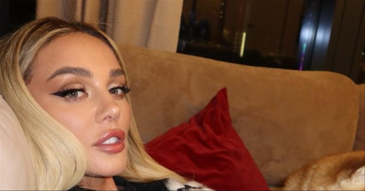 Обнаженное платье, смелое декольте и великолепные линии: Седокова превратилась в мечту мужчин из смелых желаний.