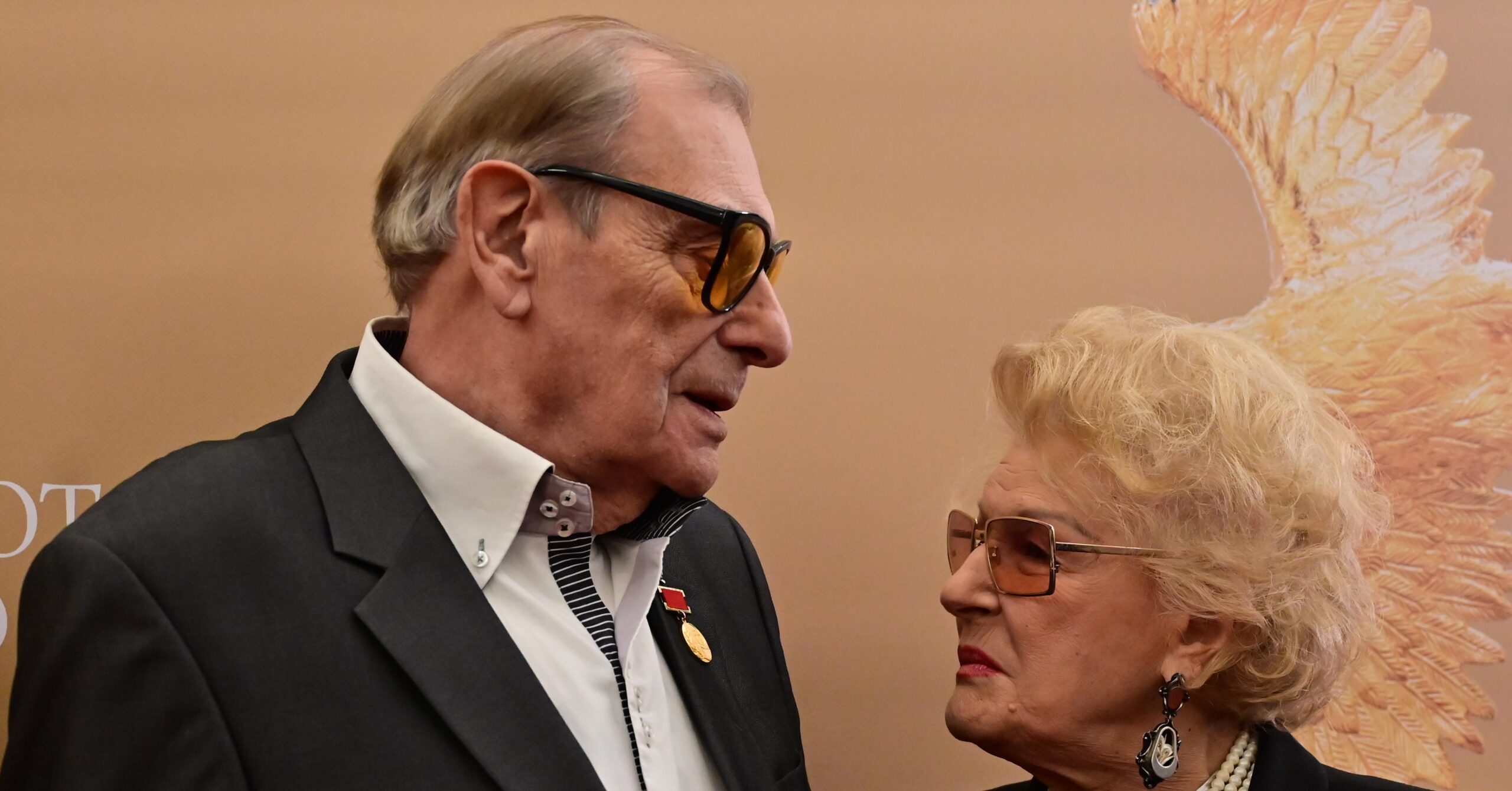 Светлана Дружинина поделилась информацией о состояниях здоровья мужа.