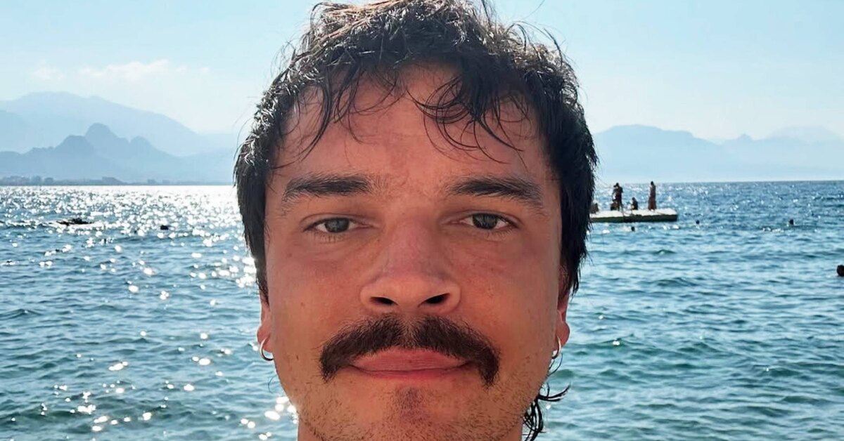 Финалист программы «Подиум» Никита Калмыков сообщил о нападении на него группы из пятерых мужчин.