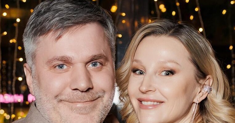 Ольга Медынич пришла на премьеру финального сезона сериала «Вампиры средней полосы» с супругом-актером.