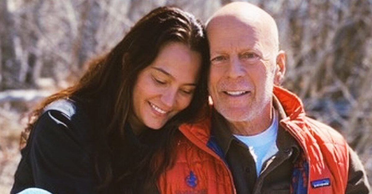 Жена Брюса Уиллиса раскрыла, как проявился первый симптом деменции у актёра.