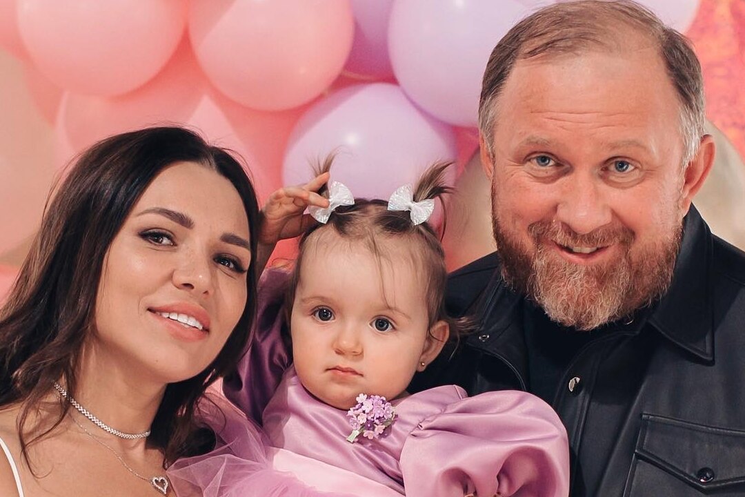 «Мы расстались»: молодая супруга Константина Ивлева сообщила о завершении отношений.