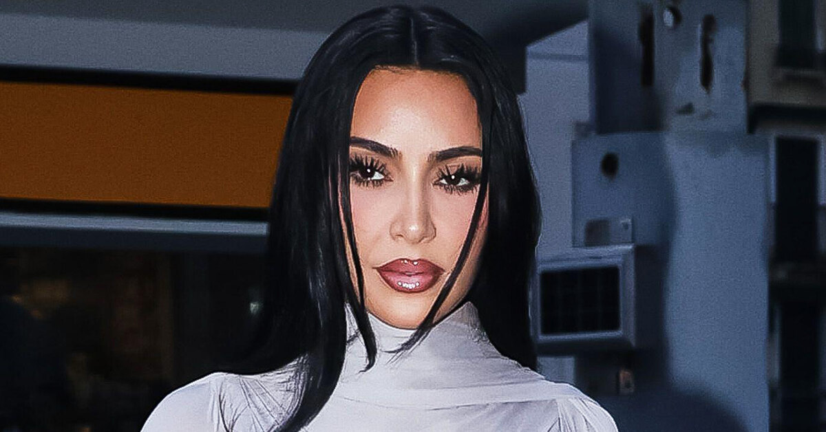 Ким Кардашьян утверждает, что высадка американцев на Луну в 1969 году была подделкой.