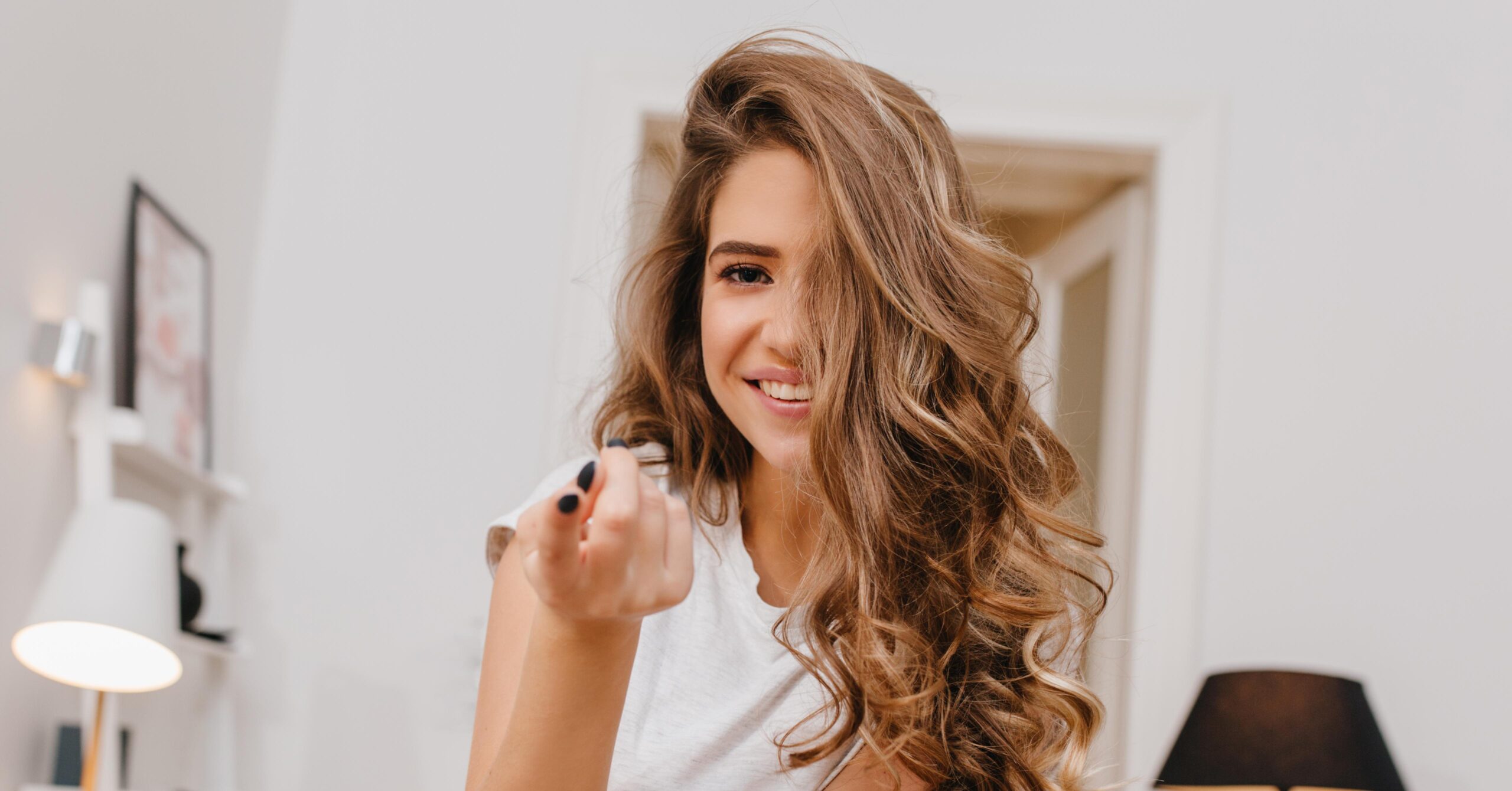 Пять причин, по которым прическа становится плоской всего через 10 минут.