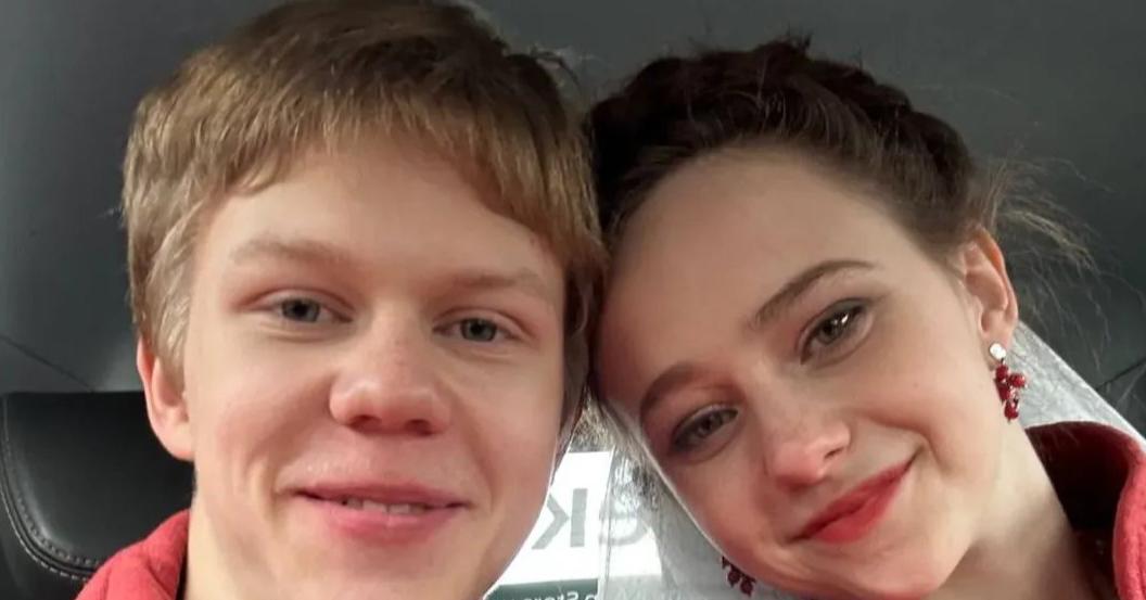 18-летний Тимофей Кочнев рассказывает о совместной жизни с Таисьей Калининой