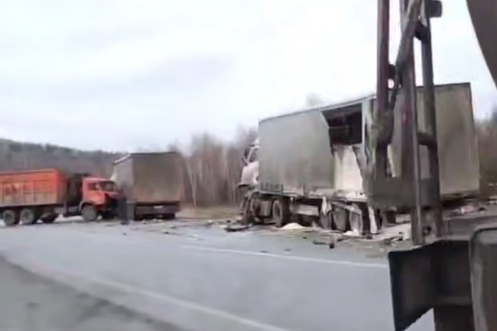 Шестью фурами вызвана крупная авария на трассе М-5 «Урал»