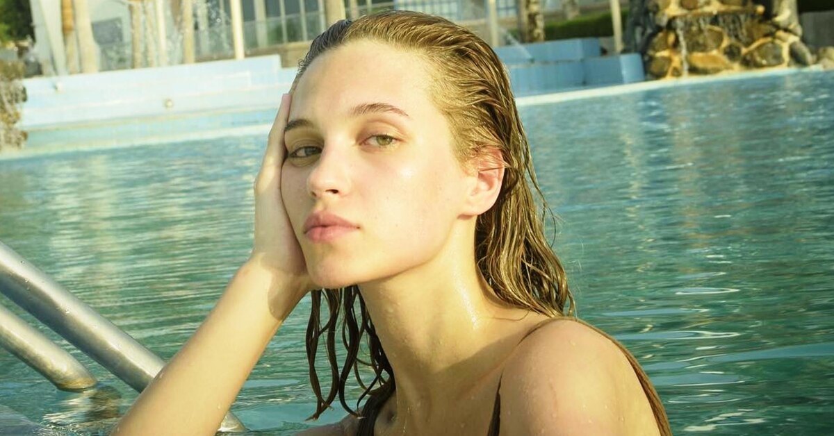 Старшая дочь Екатерины Климовой продемонстрировала свою фигуру в купальнике на Мальдивах.