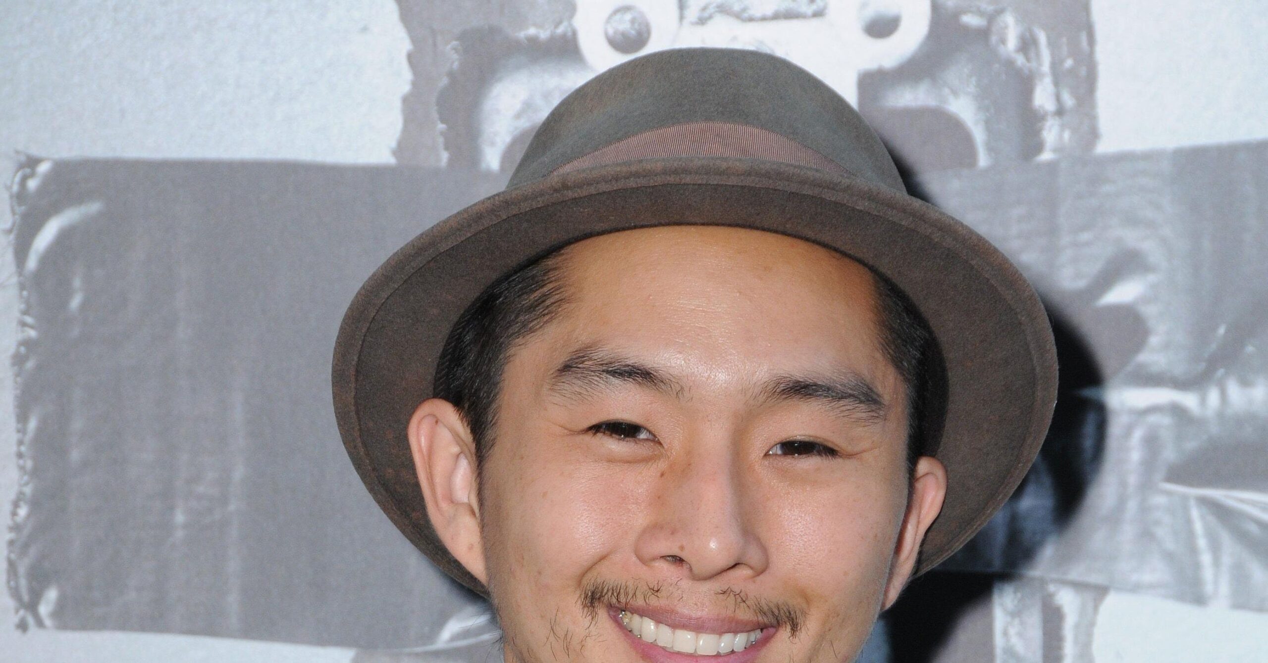 Актер из «Сумерек» стал жертвой нападения россиянина в центре Санкт-Петербурга.