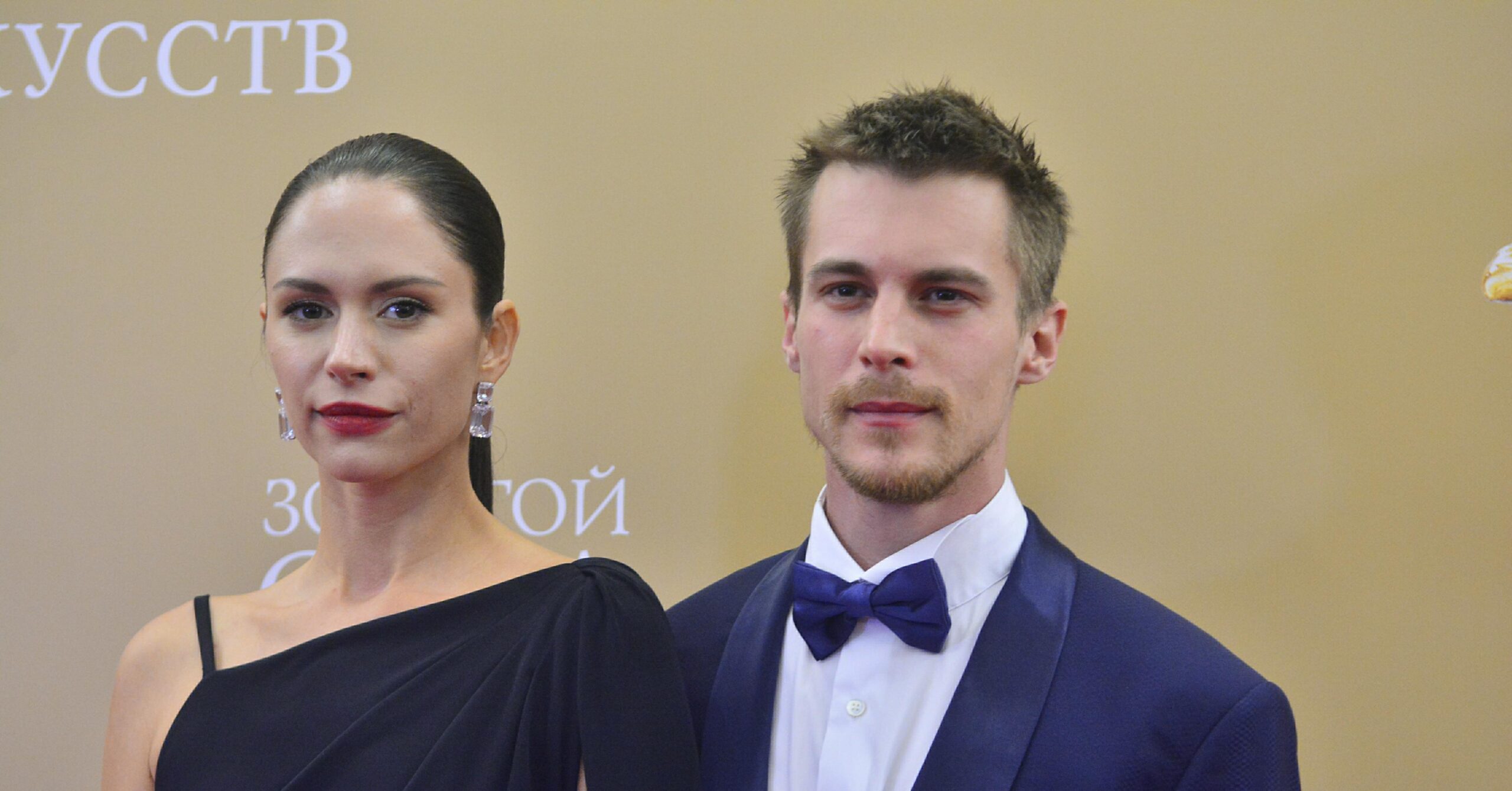 Янковский выразил публичное восхищение своей жене.