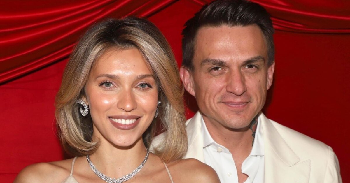 Регина Тодоренко обсудила трудности в воспитании своих сыновей.