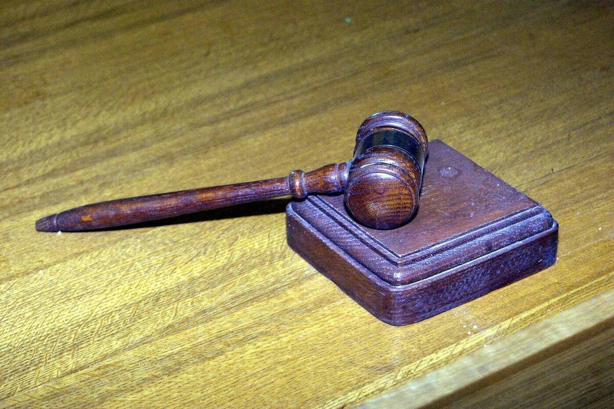 Сотрудник стоматологической клиники в Сингапуре скрыто снимал груди пациенток.