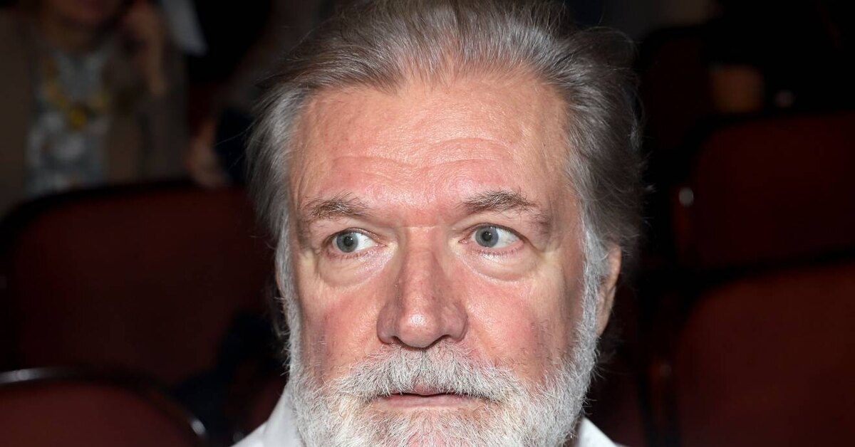 Причина смерти 68-летнего актера Владимира Симонова, звезды сериала «Домашний арест», стала известна.