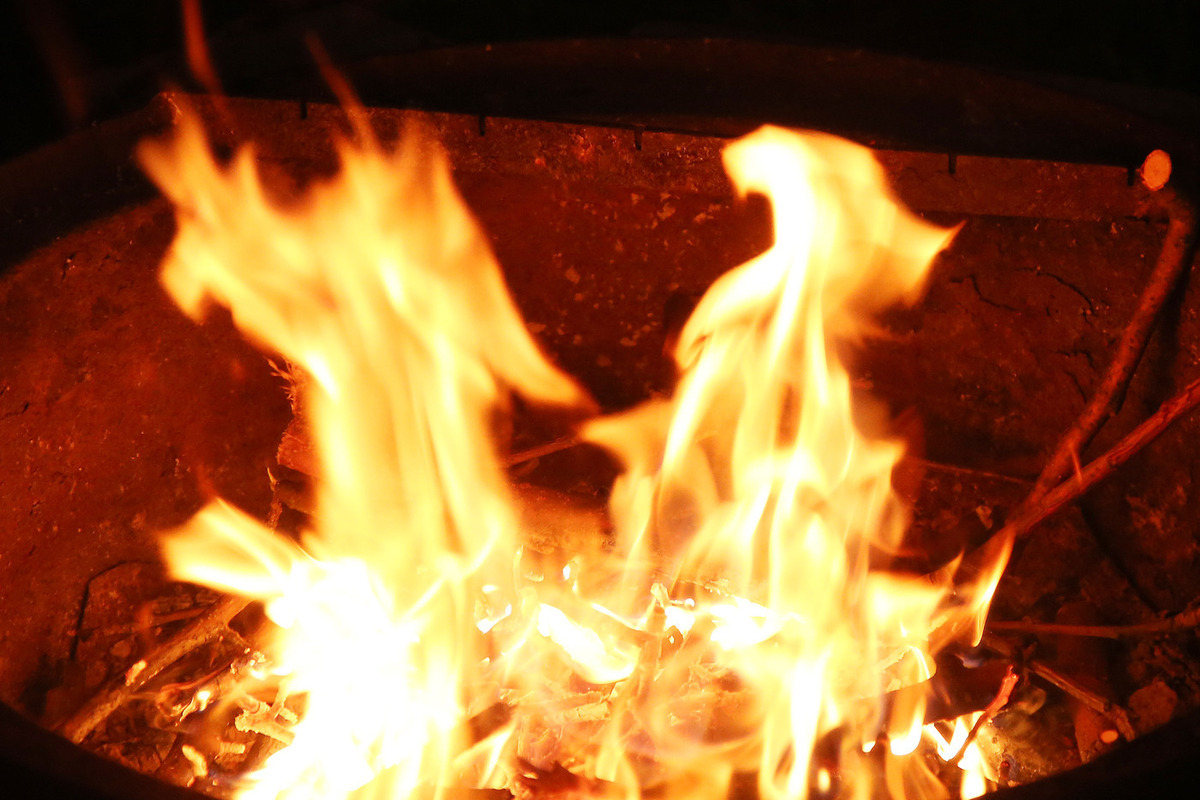 В Гонконге снова увеличилось количество жертв пожара в огромном жилом комплексе.