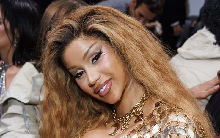 Рэп-богиня Карди Би снова стала мамой — пол ее четвертого ребенка уже раскрыт.