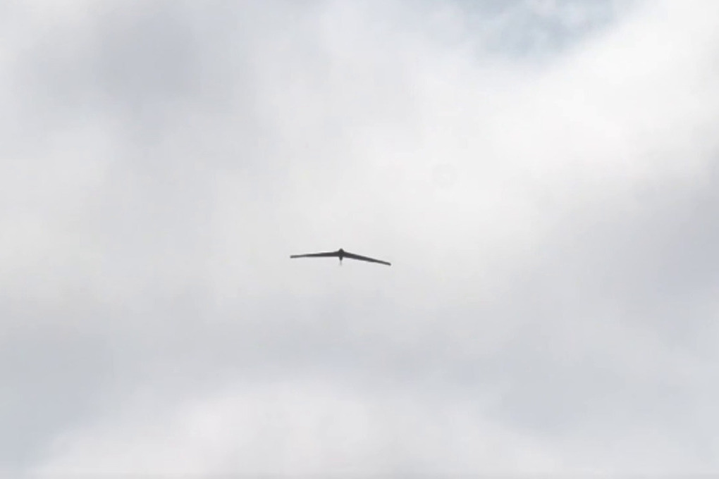 Силы ПВО отразили нападение беспилотников в российских регионах.