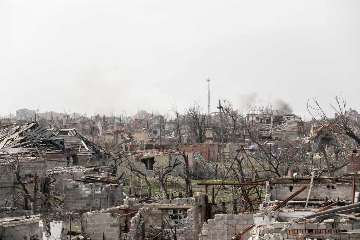 Женщина из ДНР спасла людей из пылающего подвала.