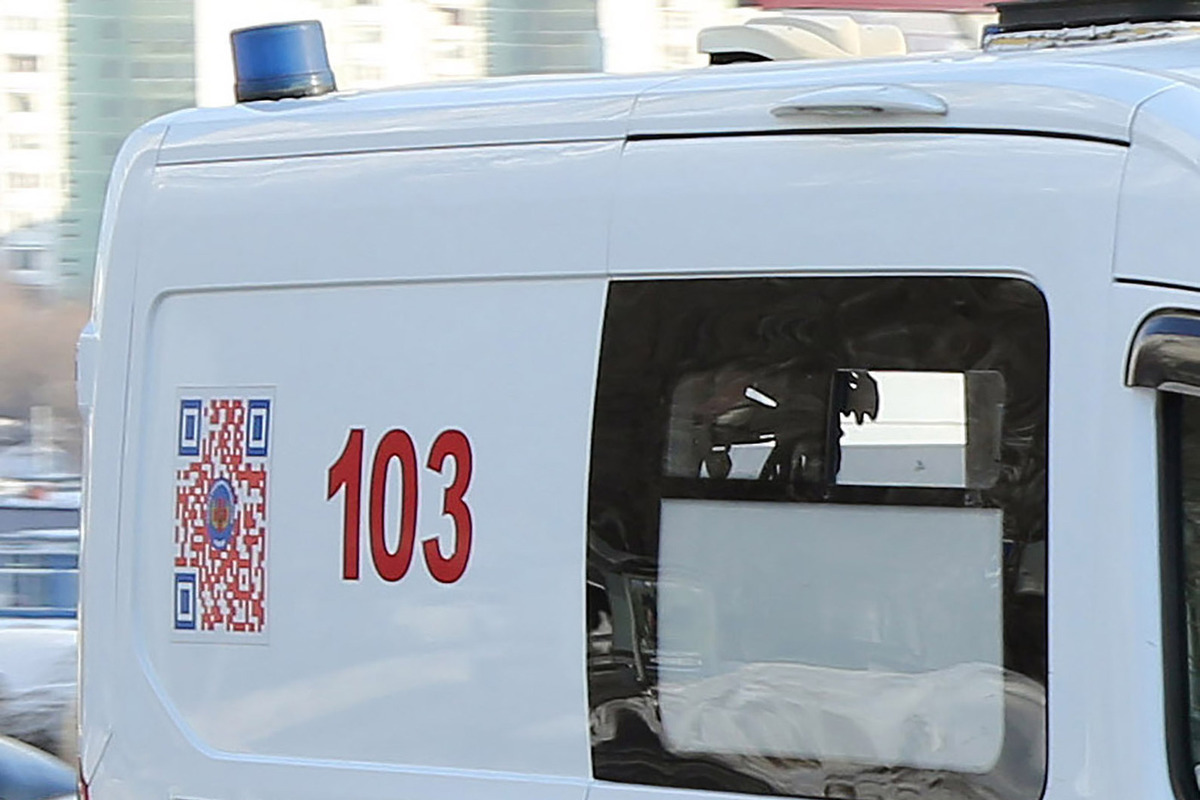 Мужчина и подросток получили травмы в результате пожара в Москве.