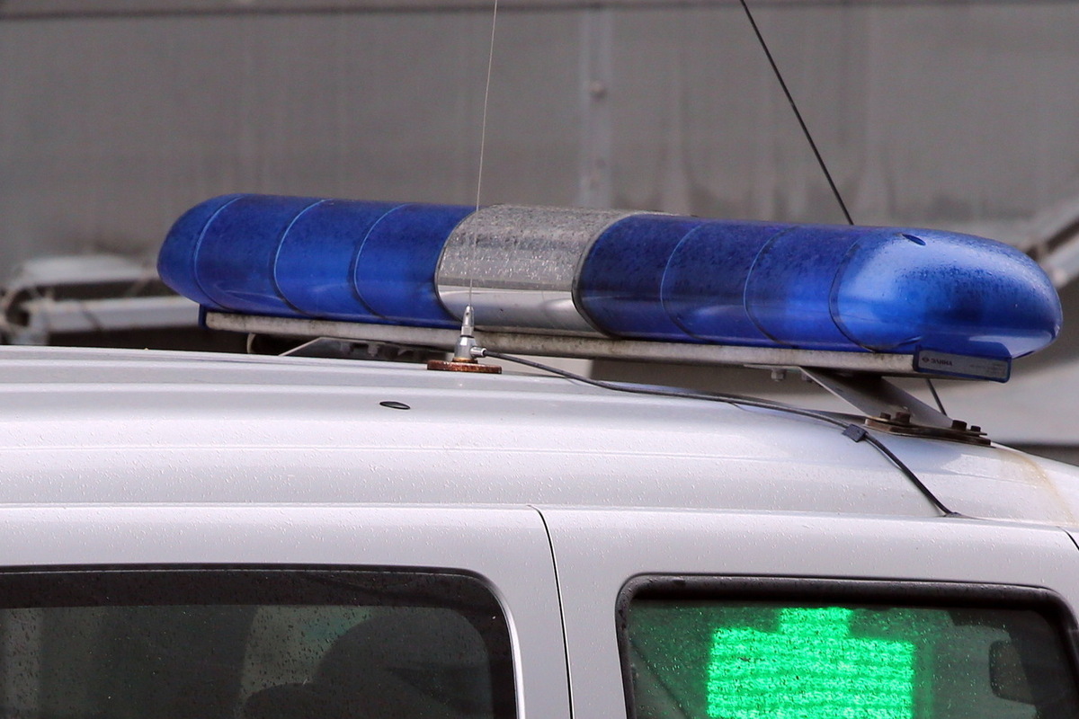 Водитель Мерседеса попал в смертельную аварию и逃ил с места событий.