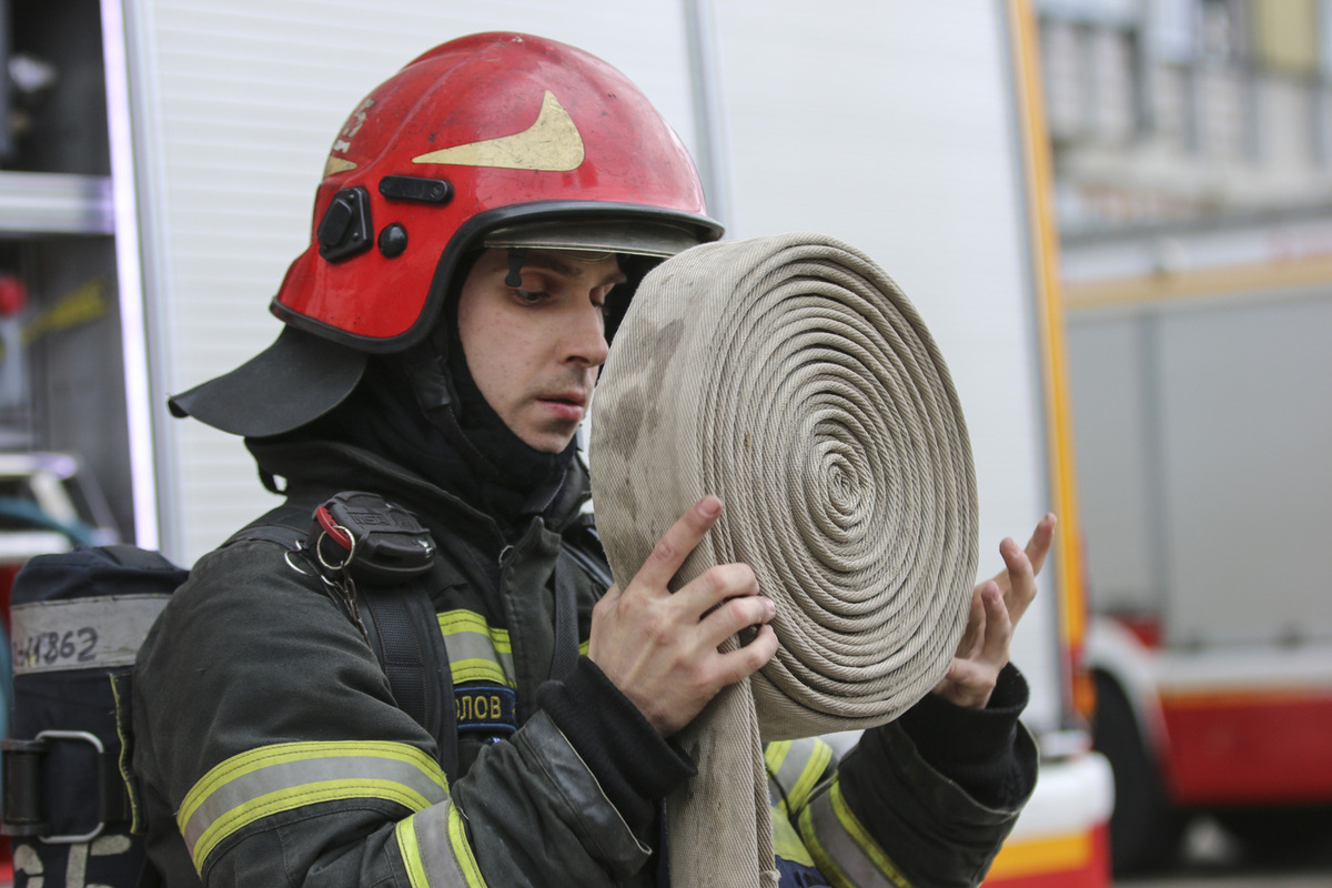 Пожар в крупном складе Ростова-на-Дону был ликвидирован.