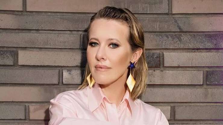 Ксения Собчак прокомментировала слухи о своём переезде в Испанию и получении вида на жительство.