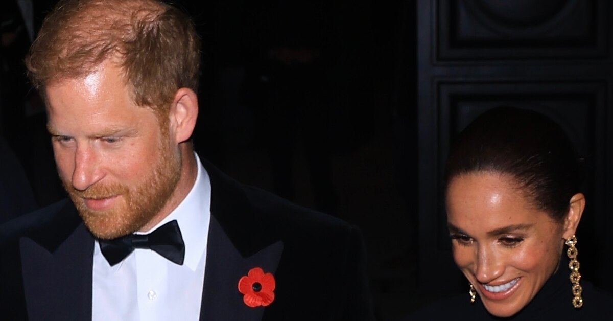 Меган Маркл в юбке с высоким разрезом появилась на юбилее Крис Дженнер с принцем Гарри.