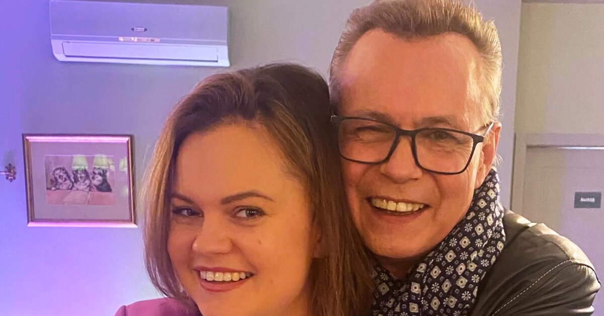 Старшая дочь Владимира Левкина сообщила, что фанаты помогли установить памятник на могиле певца.