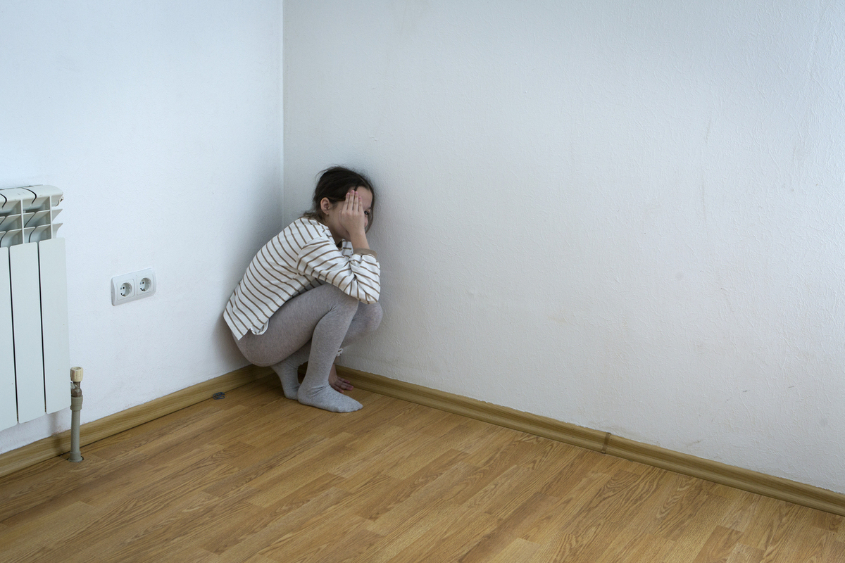 Ремонтника приговорили за насилие над девочкой 12 лет.