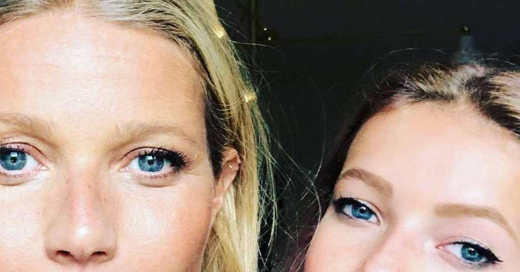 Снимок дочери Гвинет Пэлтроу с поднятой ногой вызвал переполох в Интернете