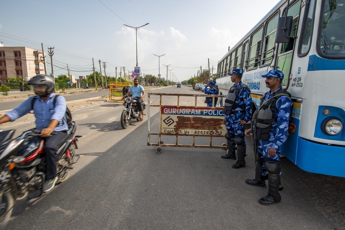 Индия изучает схему отправки молодежи в Россию: работа привела к аресту и выдворению.